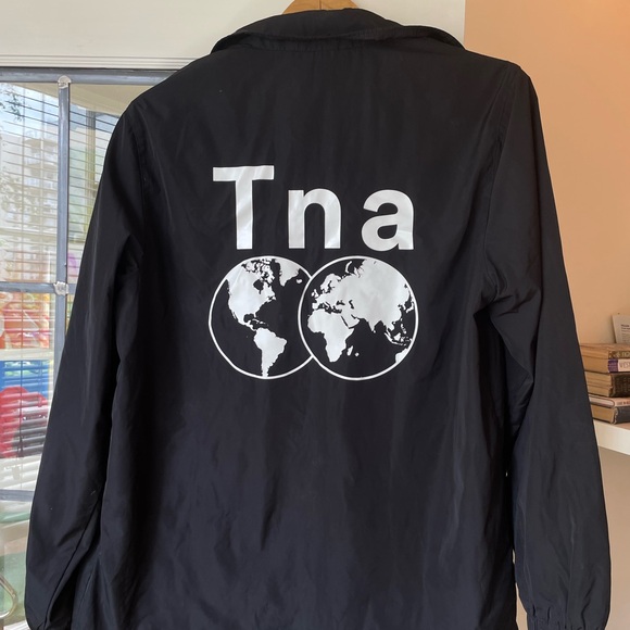 Aritiza TNA world logo windbreaker size M - Picture 1 of 3